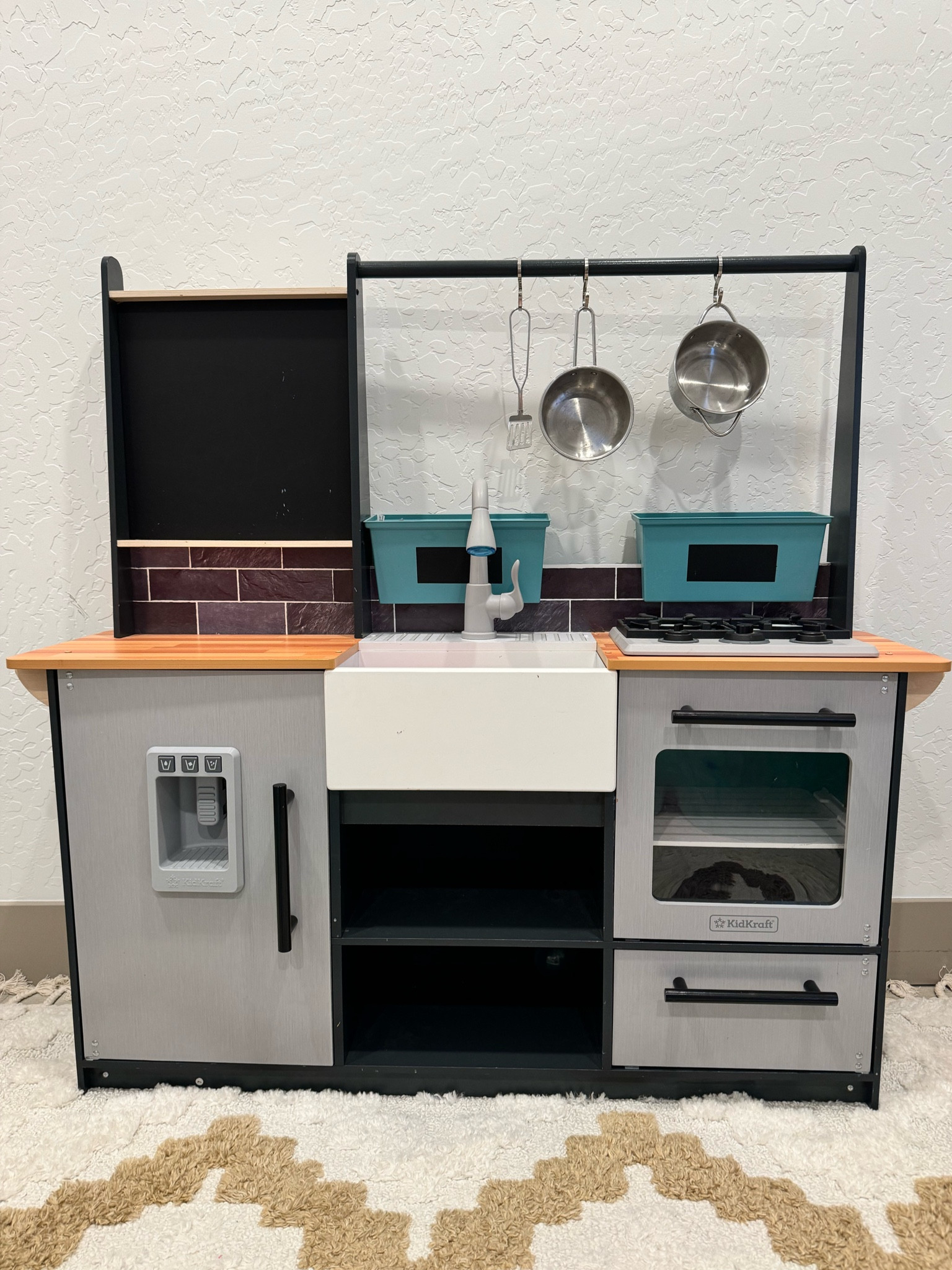 Play kitchen 🍒🍓🍇🍊🥕🥦🥒🌽

#kids #play #playkitchen #kidstoy #toddler

#LTKGiftGuide #LTKKids