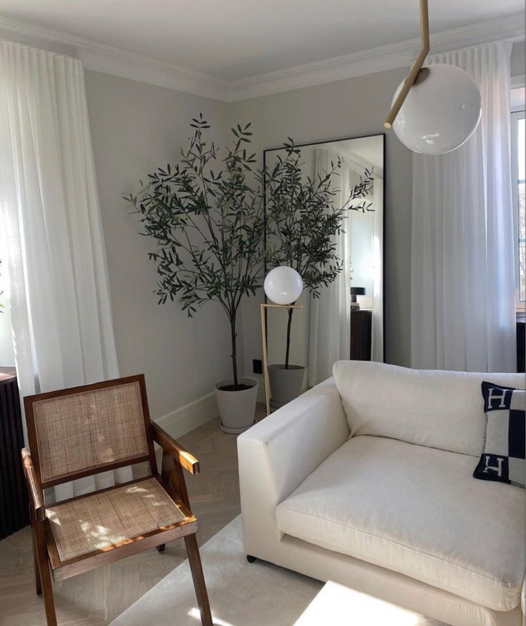 Home decor minimalist neutral living room 

#LTKFind #LTKstyletip #LTKhome