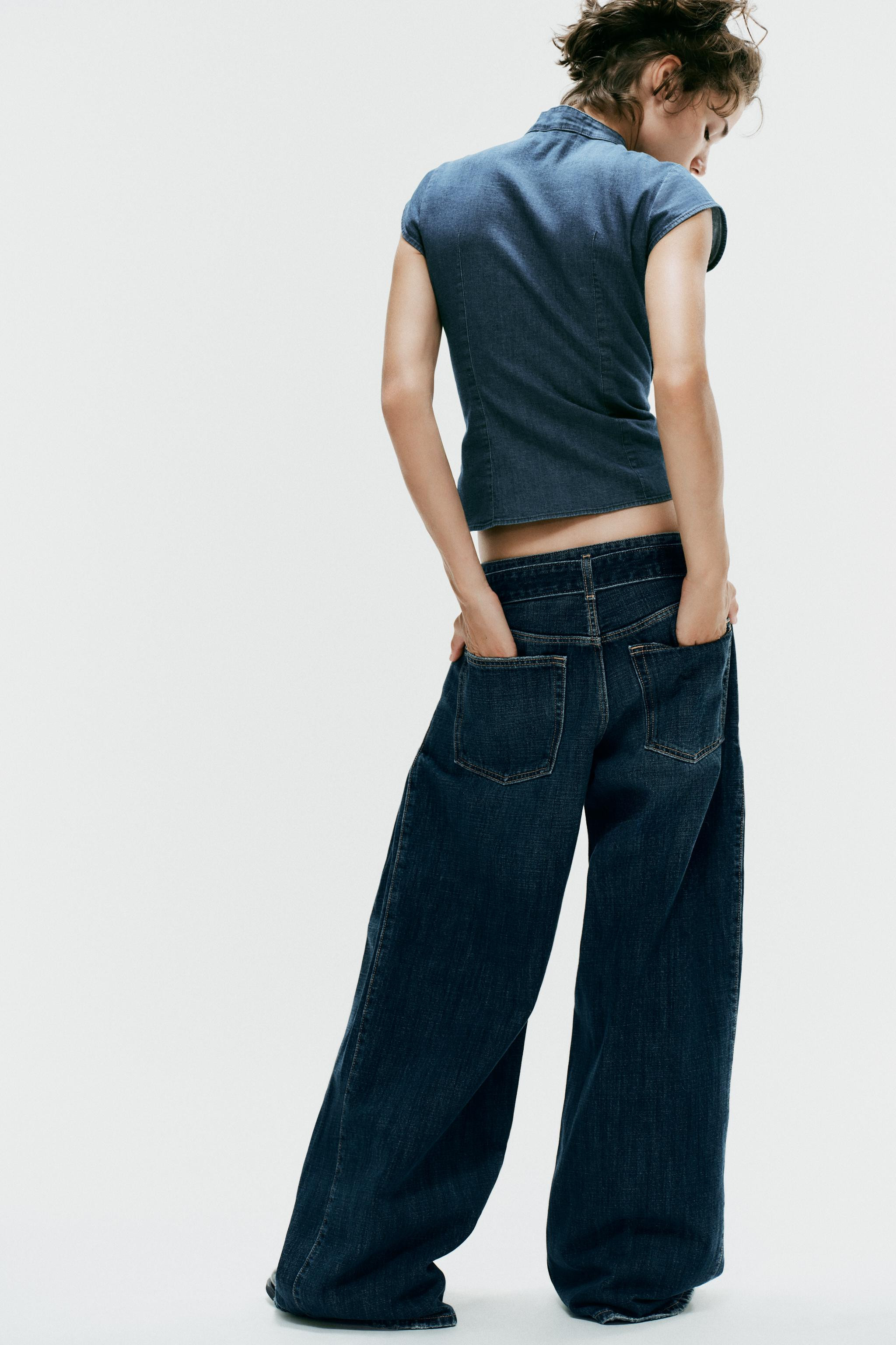 TRF MID-RISE PLEATED BELTED JEANS | Zara US