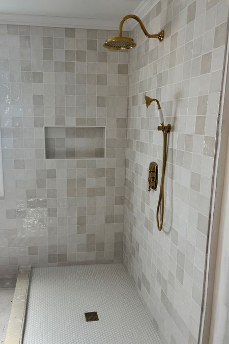 Shower head vintage shower brass shower amazon bathroom finds 

#LTKFind #LTKhome