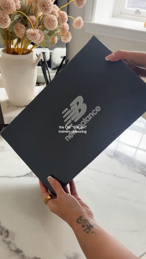 Unboxing my new balance trainers 👟

#LTKsummer #LTKshoes #LTKfitness