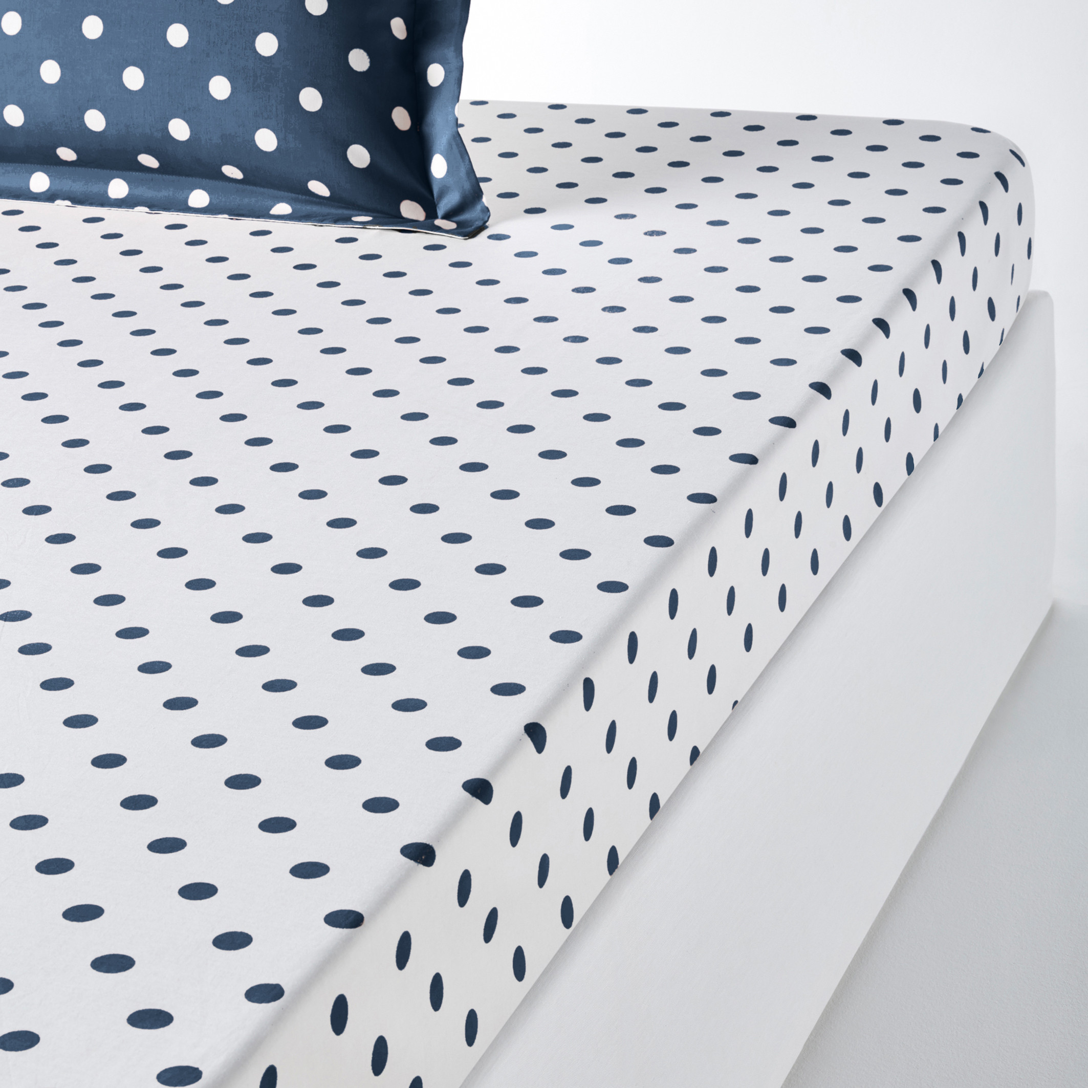 Clarisse Polka Dot 100% Cotton Fitted Sheet | La Redoute (UK)