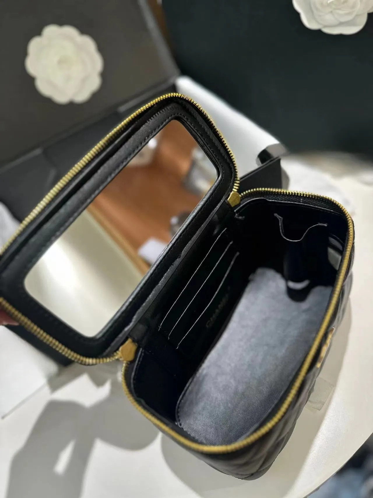 Save Big on Bulk Makeup Bag With Vanity Mirror With Mirror Women Designer Makeup Bag High Quality... | DHGate