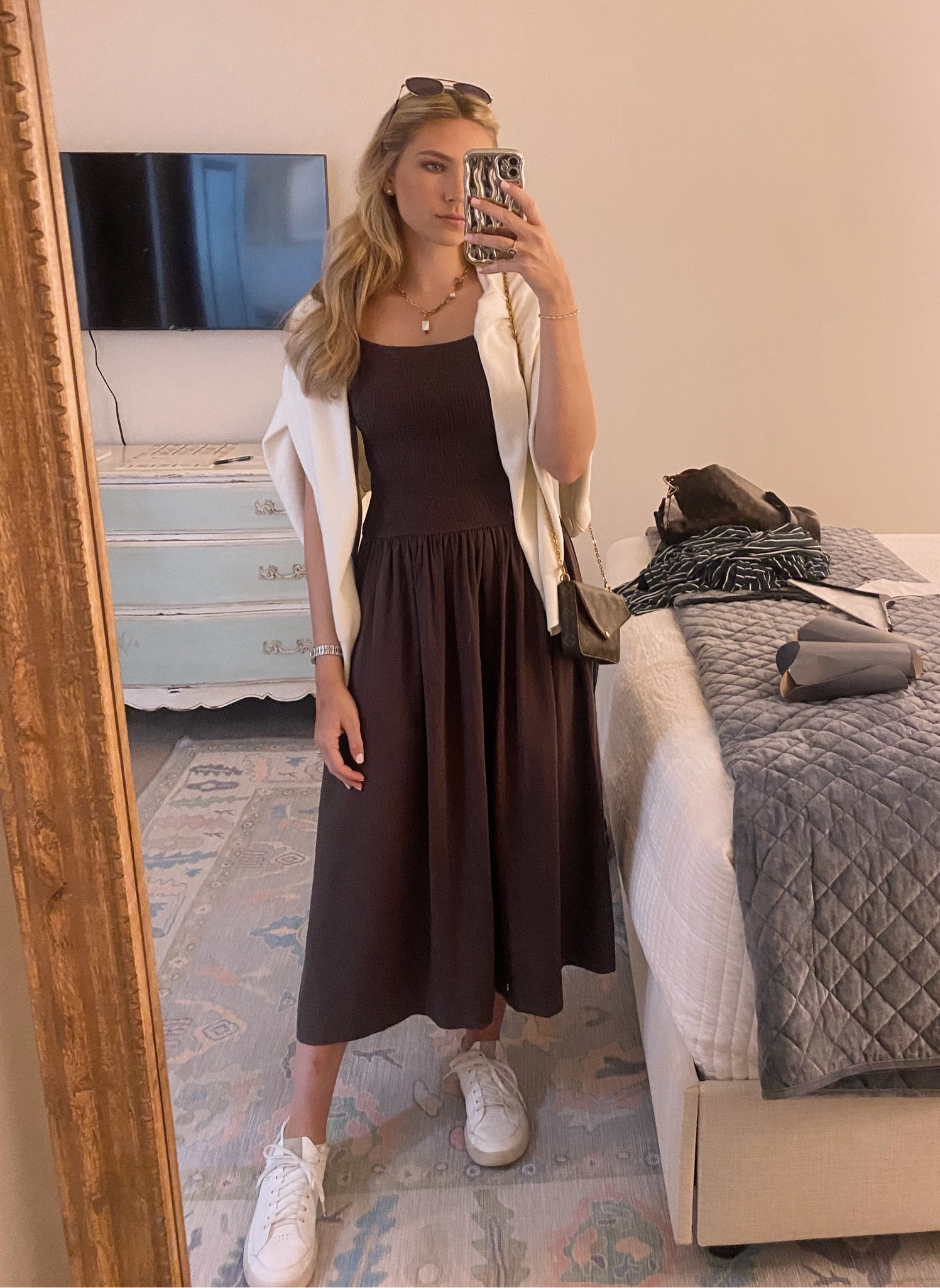 What I Wore! To dinner with family 🤎

Dress is from a local boutique. Can’t wait to wear this into fall! 

fall style // summer style // transition pieces // linen dress // drop waist linen dress

#LTKFindsUnder100 #LTKBacktoSchool #LTKStyleTip
