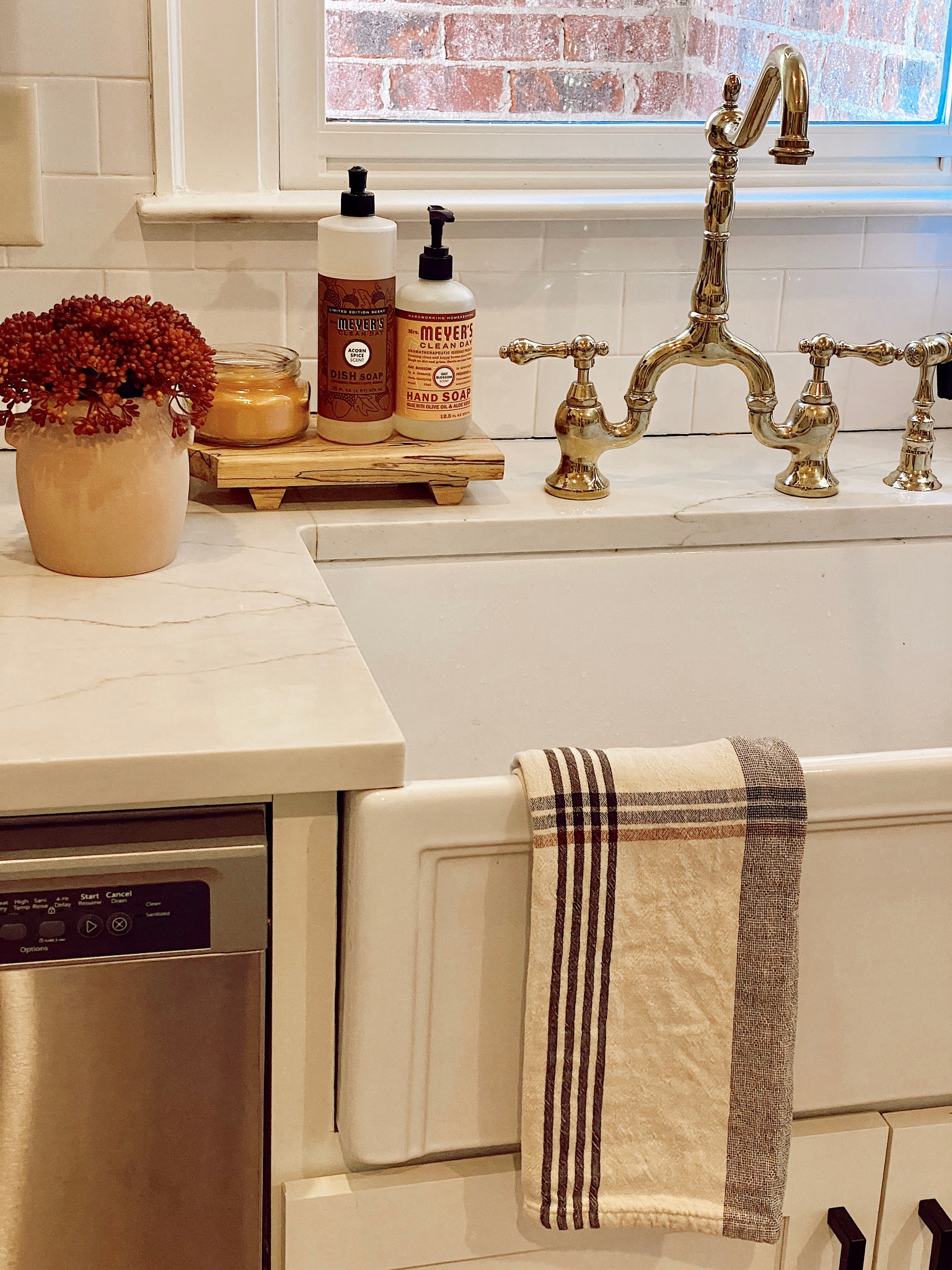 Fall decor // Kitchen sink decor // Home decor // Fall farmhouse 

#LTKhome #LTKSeasonal #LTKstyletip