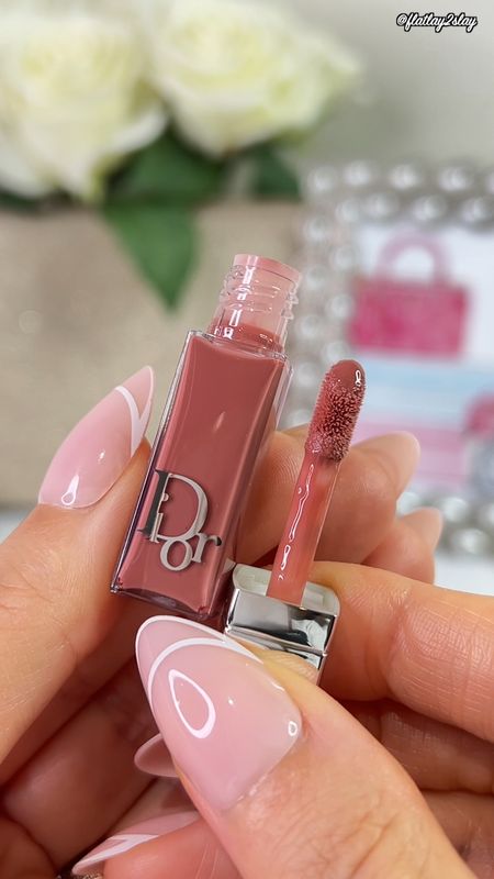 Obsessed with this shade! @diorbeauty Dior Addict Lip Maximizer in 038 #dior #diorbeauty #diormakeup #dioraddictlipmaximizer #lipgloss #lipplumper #diorlipgloss #glossylips 

#LTKSeasonal #LTKGiftGuide #LTKbeauty