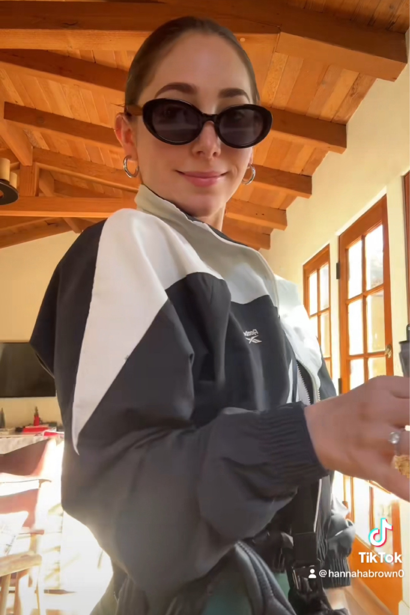 New fave gym jacket from Reebok 🖤 

Gym Outfit, Gym Fit 



#LTKfindsunder100 #LTKHoliday #LTKfitness