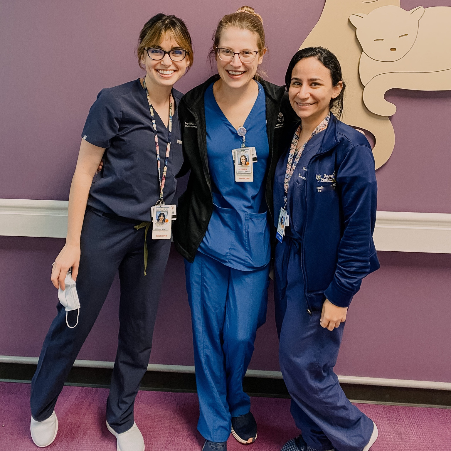 Work outfit
Scrubs outfit
Figs scrubs
Clove classic sneakers