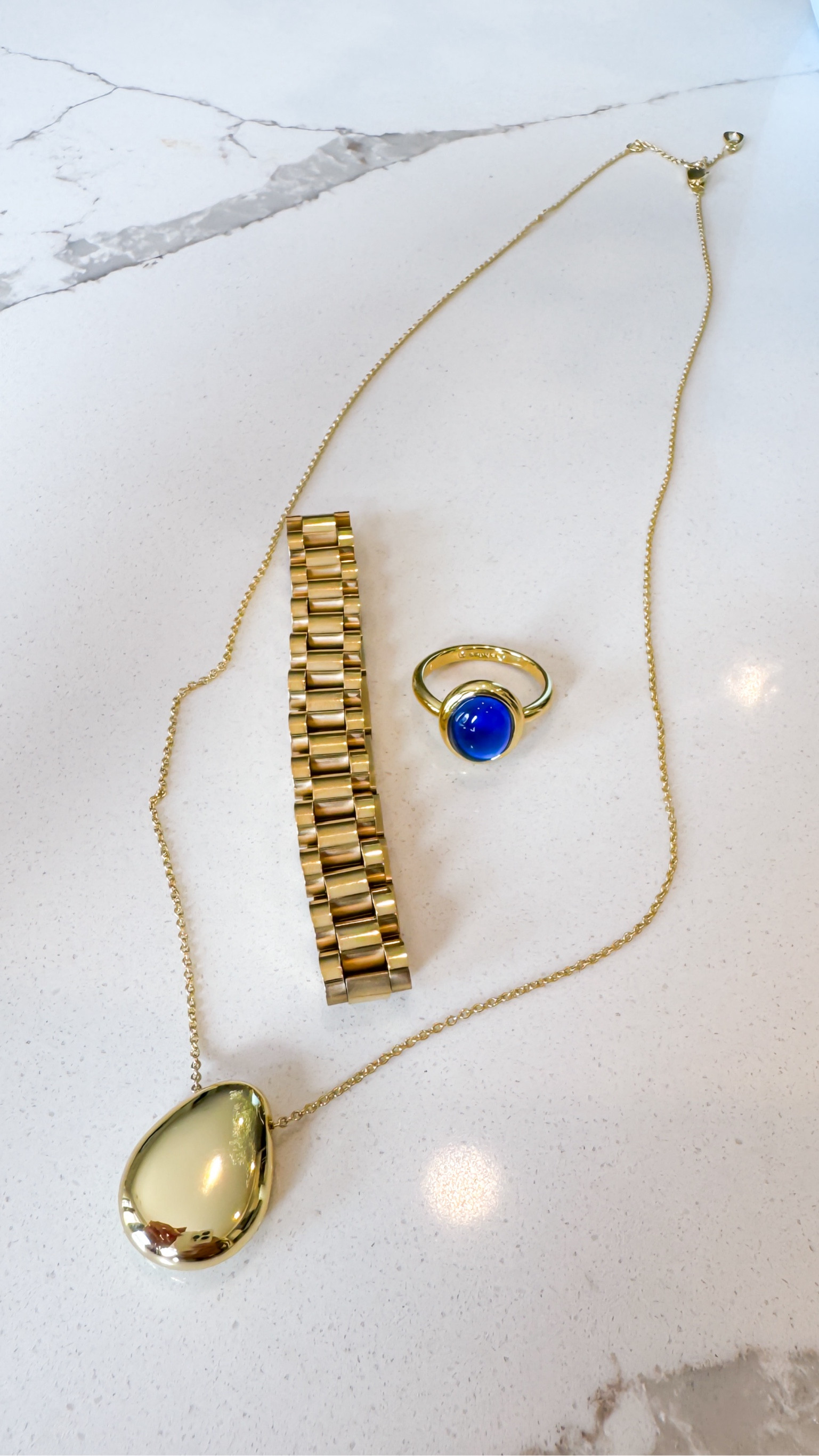 Obsessed with these classic gold necklace , gold bracelet, and gold mood ring (changed color with your mood/temperature) ! Perfect for stacking. High quality- they don’t tarnish or turn your skin green!

Gifts for her, gift guide, gift ideas for her , Christmas gift ideas , Christmas gift , gold jewelry, stacking necklaces, stacking bracelets 

#LTKHoliday #LTKCyberWeek #LTKSeasonal