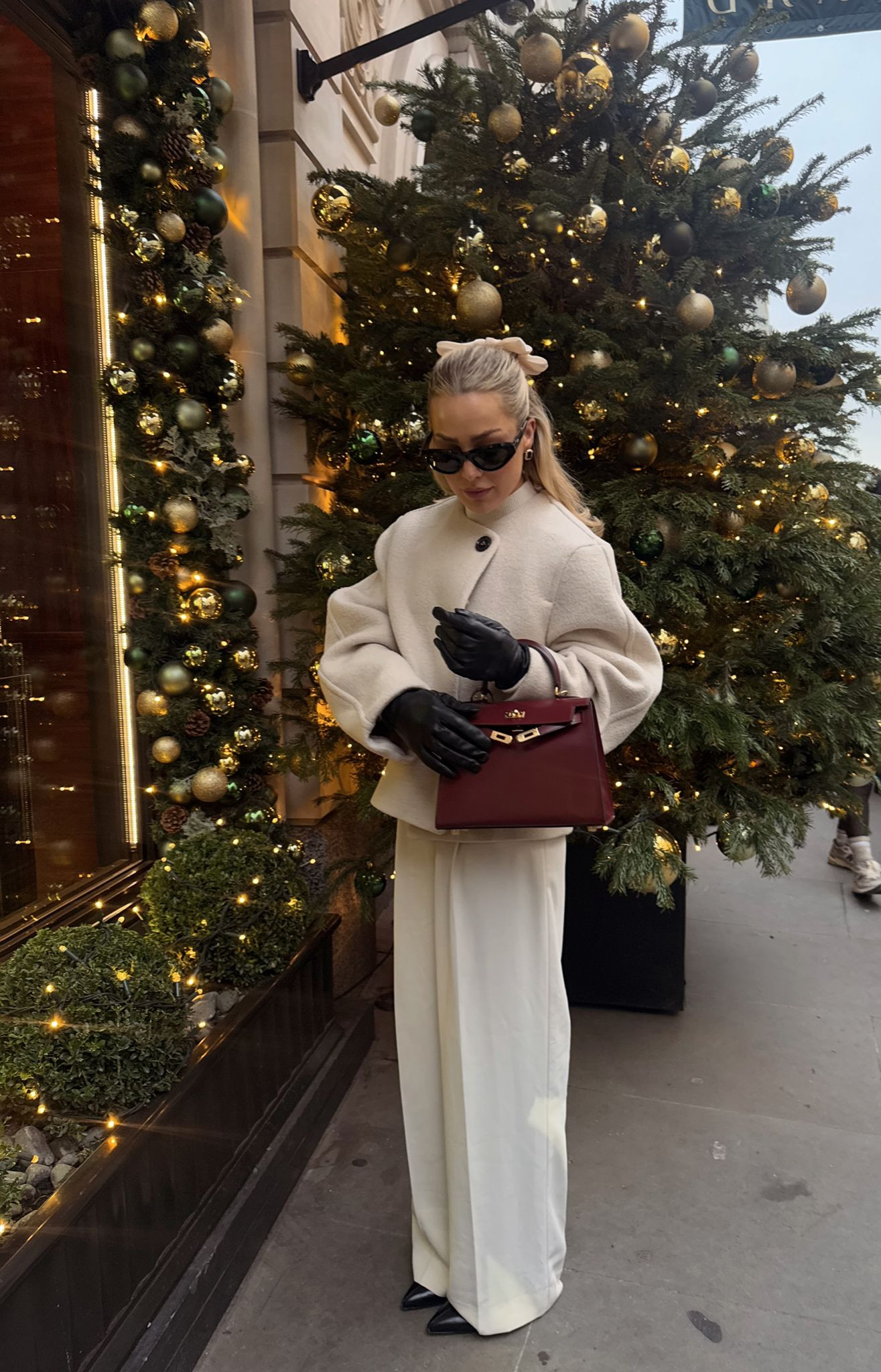 Cosy winter outfit, neureal outfit, knitwear, tailored trousers, high street, black boots, burgundy bag, white coat, layering, winter styling, classy winter outfit, wide leg trousers  

 

#LTKuk #LTKwinter #LTKstyletip