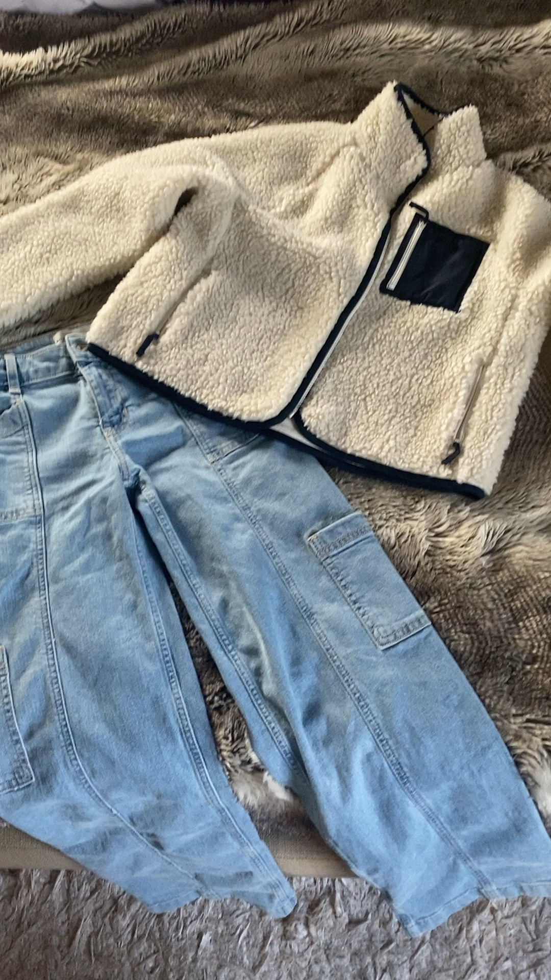 Adorable kids clothes from Abercrombie and I crew. Sales on everything. Kids Sherpa fleece. Kids jeans. Super cute lounge styles too! 

Great to save for holiday gifts  

#LTKKids #LTKGiftGuide #LTKSaleAlert