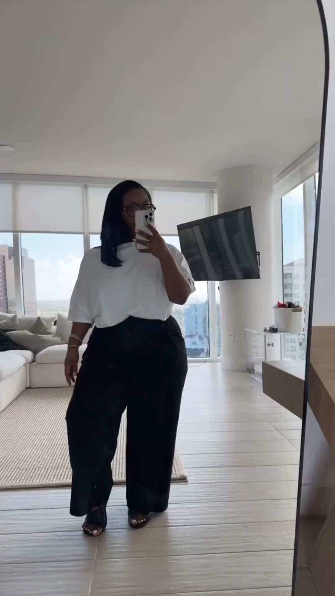 Quick + easy OOTD

Sizing: 
Top: L (could size down to Medium)
Bottoms: XL

#LTKMidsize #LTKPetite