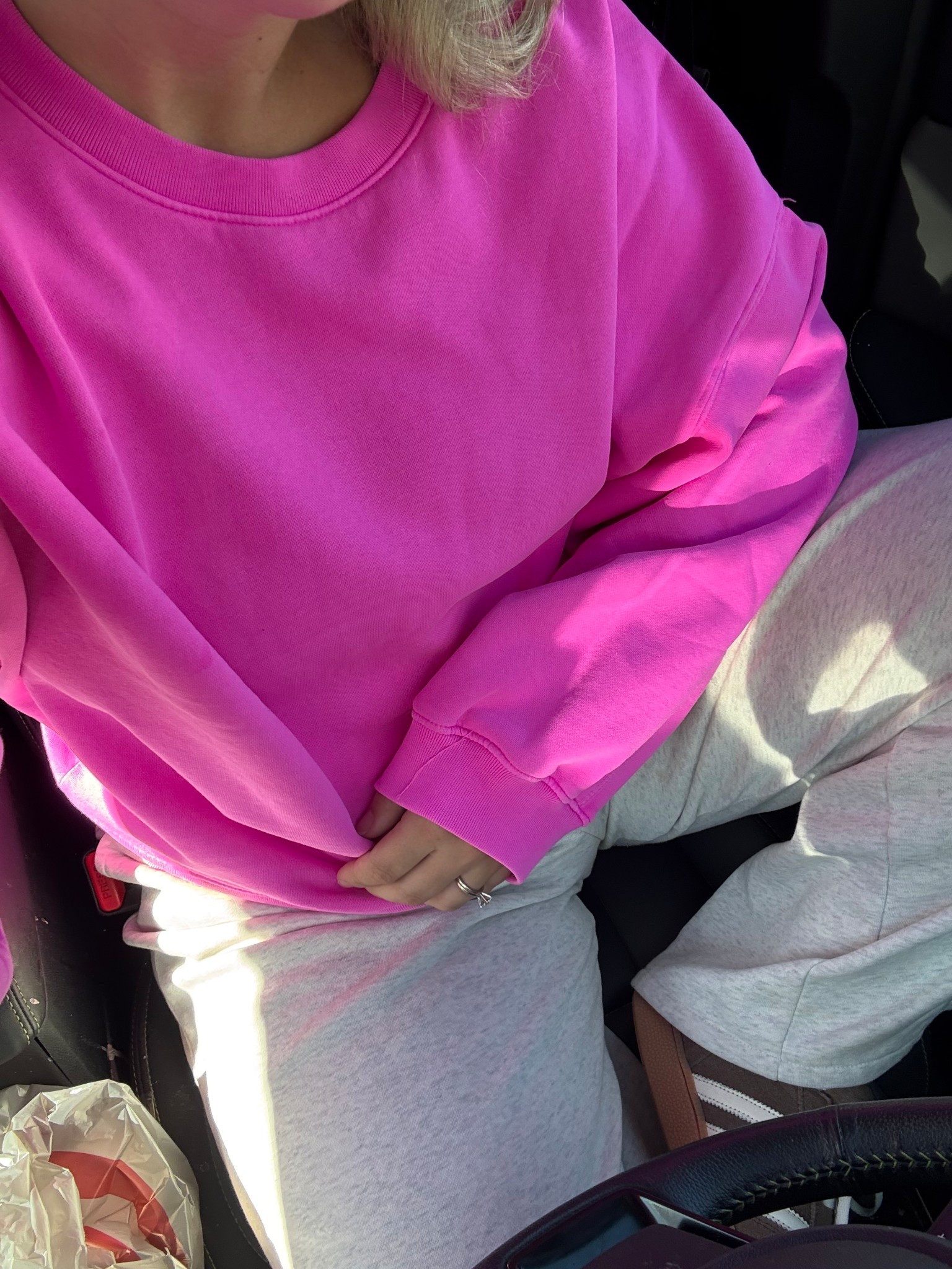 wearing an xl in the sweatshirt and lg in pants! got so many compliments on this color💓💓

#LTKmomlife #LTKBeauty #LTKFindsUnder50