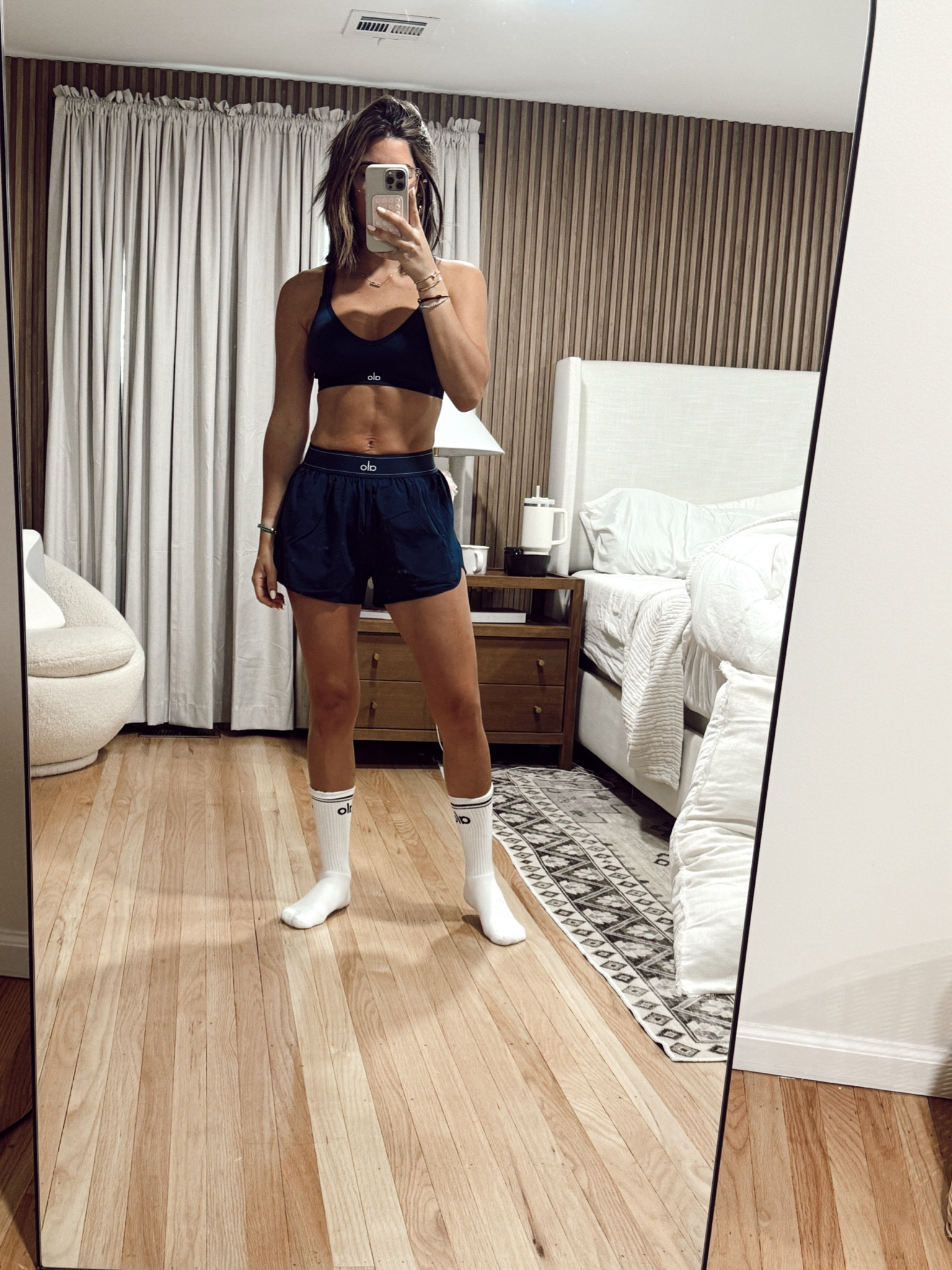 ALO outfit
Wearing size S i both 

#LTKFitness #LTKActive