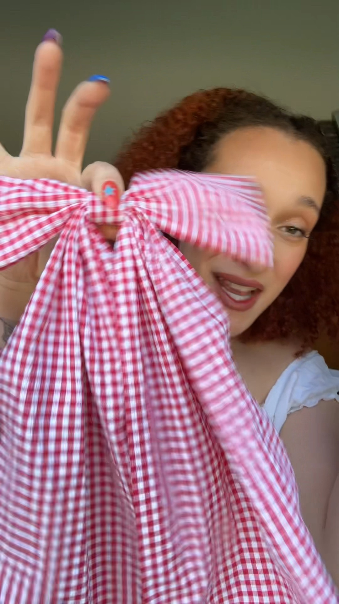 Easy sleek hairstyle with a big bow 🎀🍓💗 #curlyhair #hairstyles #sleekhair

#LTKVideo #LTKU #LTKbeauty