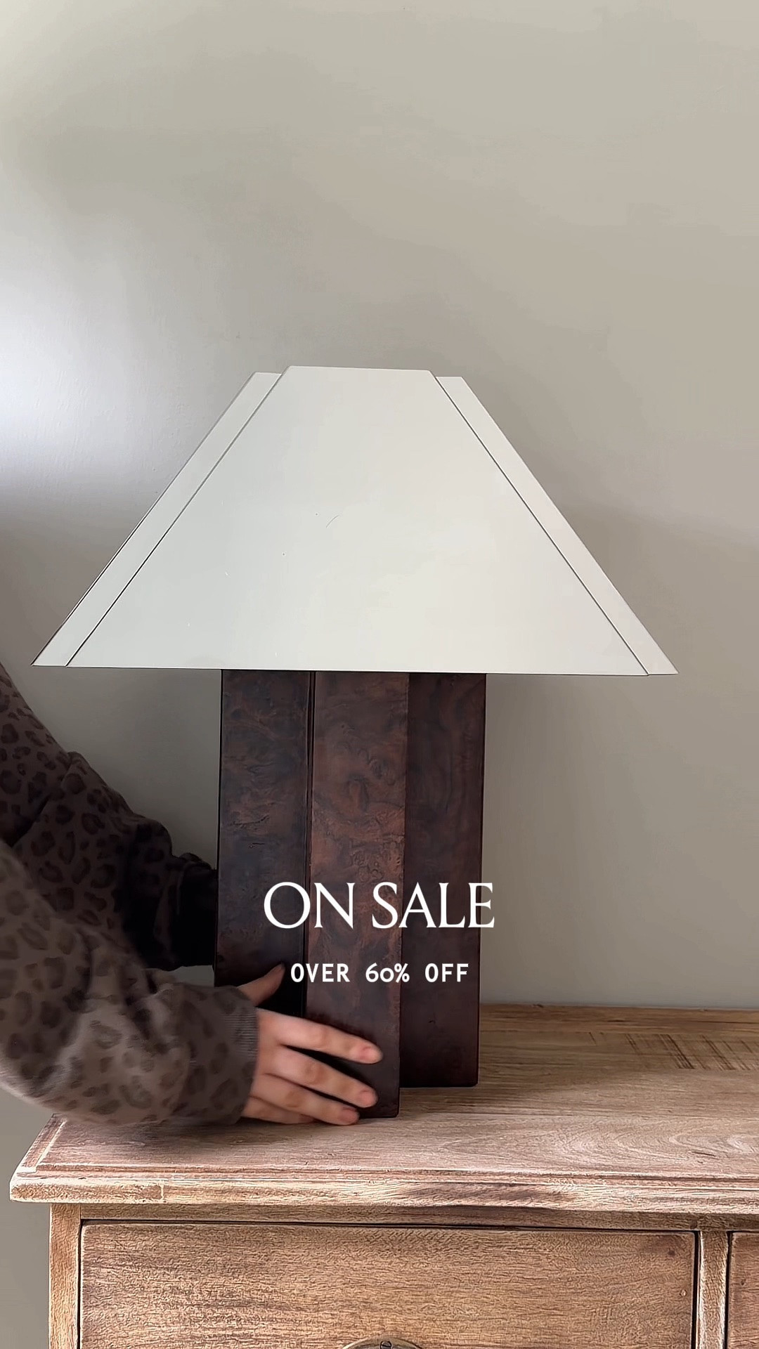 OVER 60% OFF: Burl & metal lamp

burlwood, table lamp, lighting

#LTKSaleAlert #LTKHome