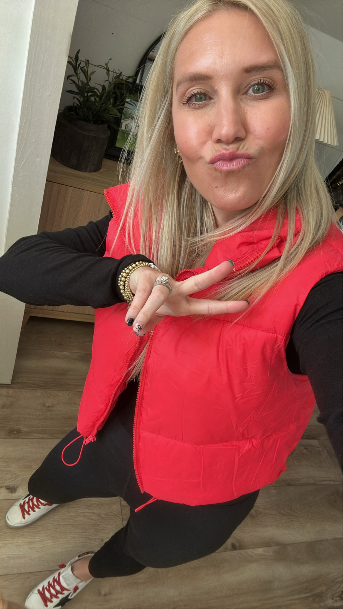 Vest, leggings + top linked! #amazonfashion #amazondeals #amazonfinds #founditonamazon #amazon #athleticwear #momstyle #momfashion

#LTKFindsUnder50 #LTKActive #LTKStyleTip