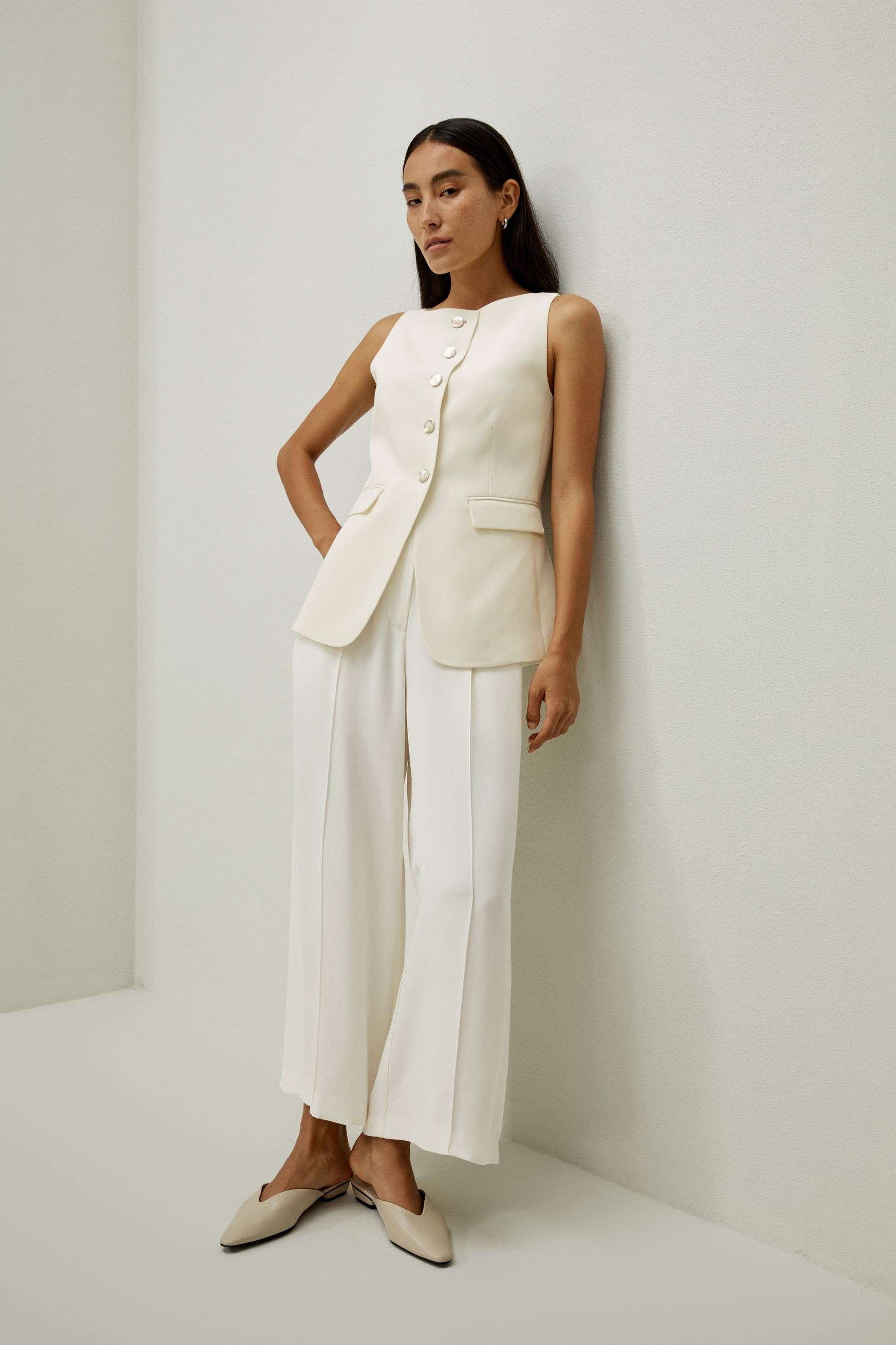 Sleeveless Button Up Silk Vest | LilySilk