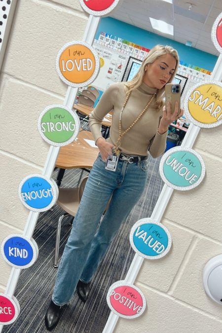 TEACHER STYLE

#LTKstyletip #LTKworkwear