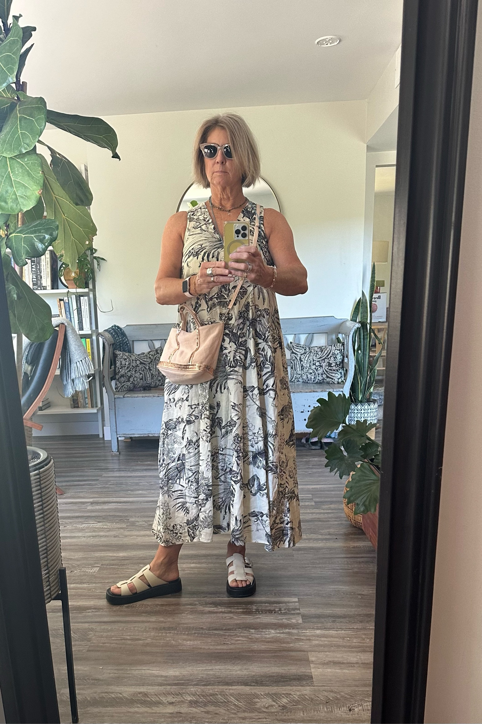 OOTD!😉

#LTKOver40 #LTKShoeCrush #LTKItBag