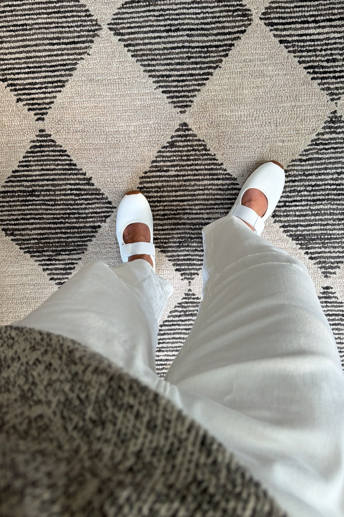 cute casual spring outfit 
womens fashion 
casual women’s shoes
women’s flat shoes
white denim under $40
white jeans
viral barrel jeans 
mary jane sneakers
mary-jane’s under $40!
budget friendly fashion finds
@amazonfindsandfashion

#LTKSeasonal #LTKootd #LTKgrwm