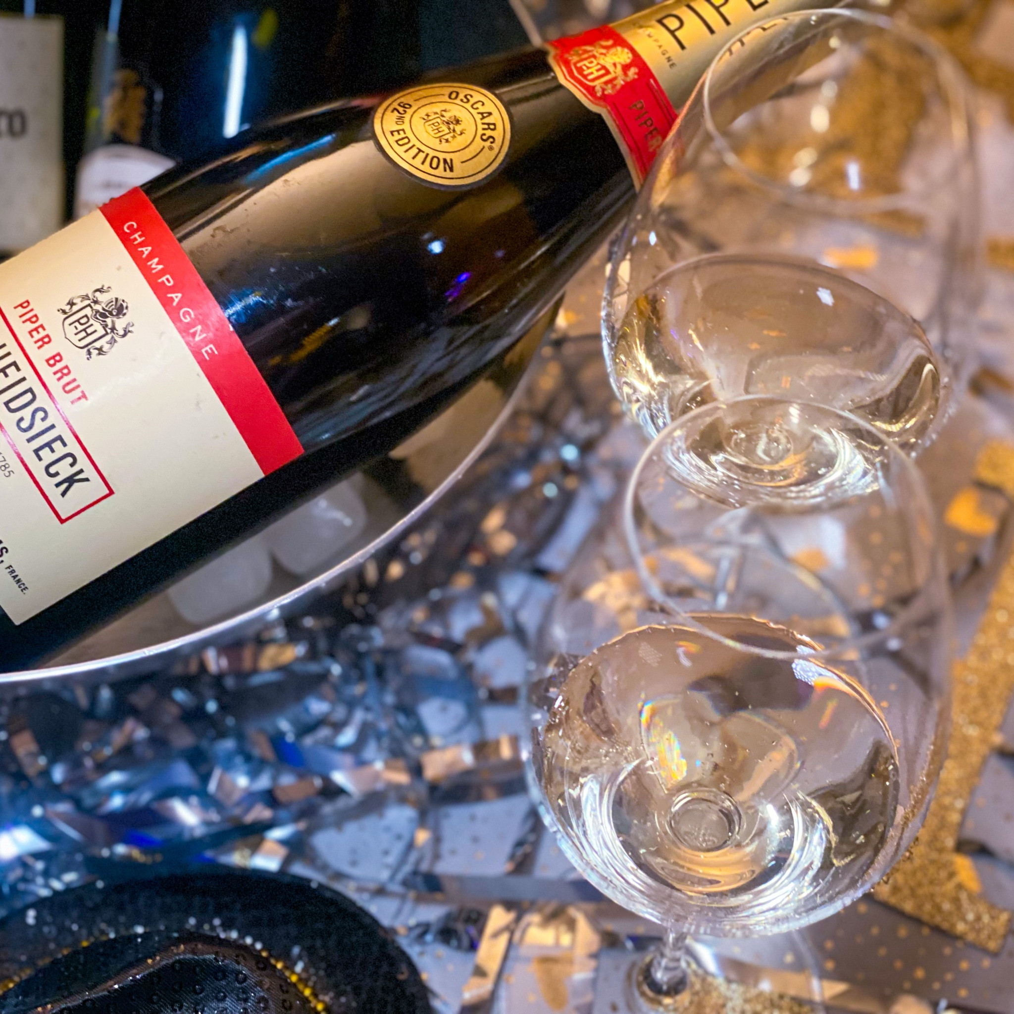 Pop, Fizz, Celebrate! Toast to New Beginnings with Glassware That Makes Every Sip Sparkle. Tap link 🔗 in bio sip in in style for  2025 🥂🍾 #thesocialny 

.
.
.

#ChampagneGlassGoals #thesocialny_wine 
#ToastWorthyGlassware#ChicGlassware
#FlutesAndCoupes#EntertainInStyle #LuxuryLiving
#SipInStyle
#CheersTo2024
#SparkleAndShine
#ElevatedEntertaining

#LTKParties #LTKHoliday #LTKHome
