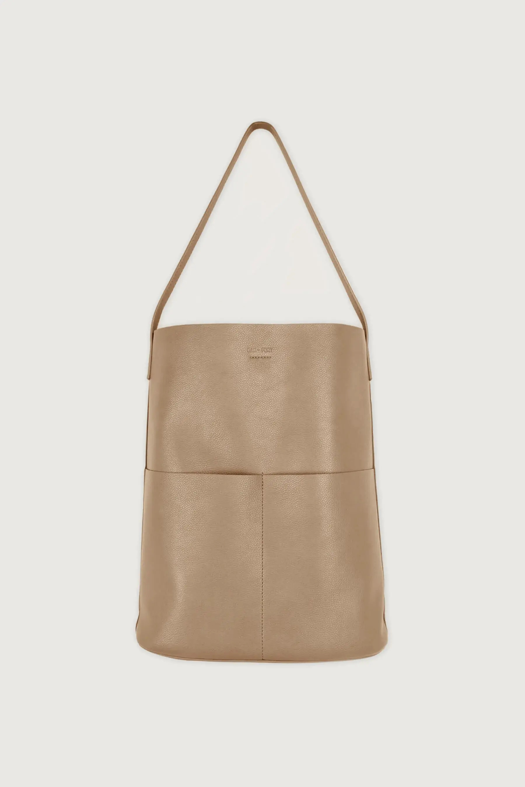TOTE BAG        4.5 star rating   105 Reviews          $48      
 BA-6825-W  Latte  Black;Brown;L... | OAK + FORT