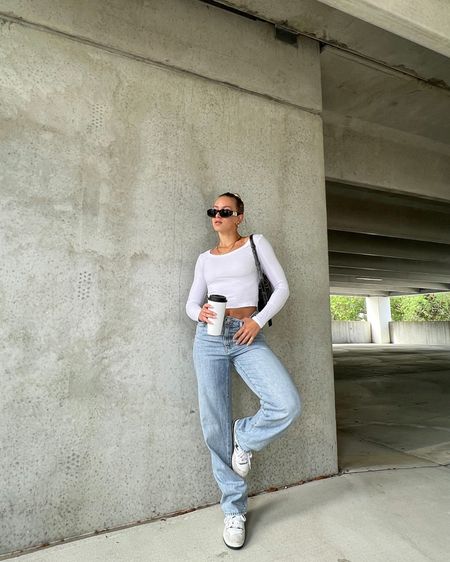 Levis, Levi jeans, baggy jeans, long sleeve basics, everyday basics, basic outfit, new balance 550, new balance sneakers, spring transition outfits, spring outfits 2023, spring fashion 2023, spring fashion trends, Hailey Bieber outfits, Hailey Bieber style inspo