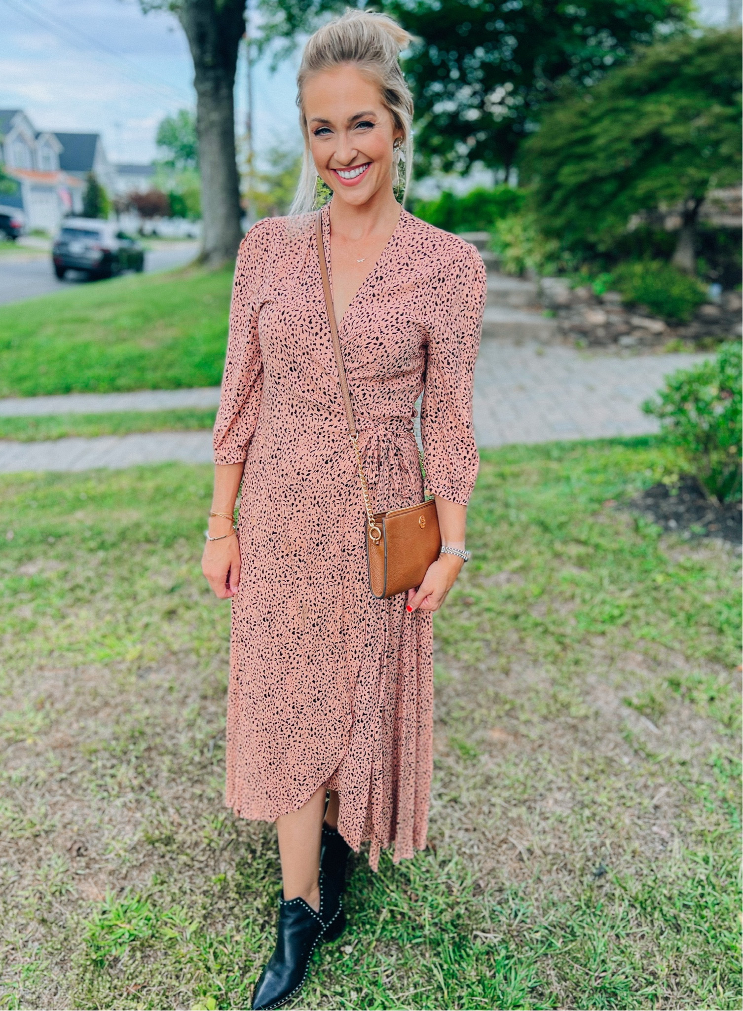 Date Night// toryburch// dress// boots 

#LTKwedding #LTKstyletip #LTKbeauty