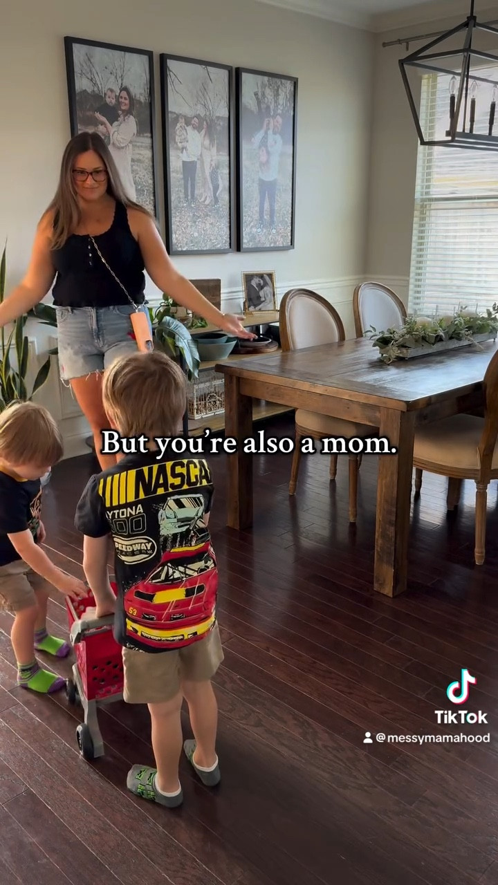 Slay the day, mama! 🤍

#mom #momstyle #momsofinstagram #momlife #momootd