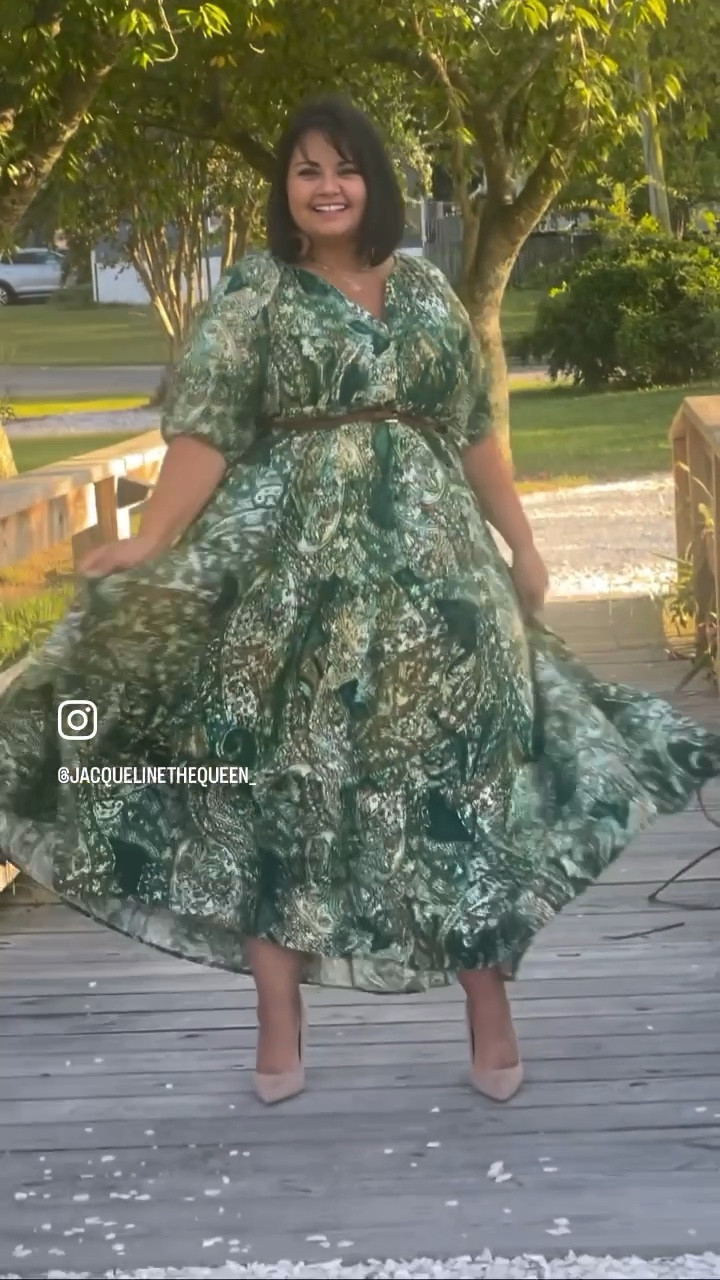 This green dress from Citychic is so gorgeous! Perfect for fall! The sleeves fall right at the elbows. Super comfortable and moves do beautifully! I’m wearing a size 14. 

#LTKmidsize #LTKSeasonal #LTKplussize