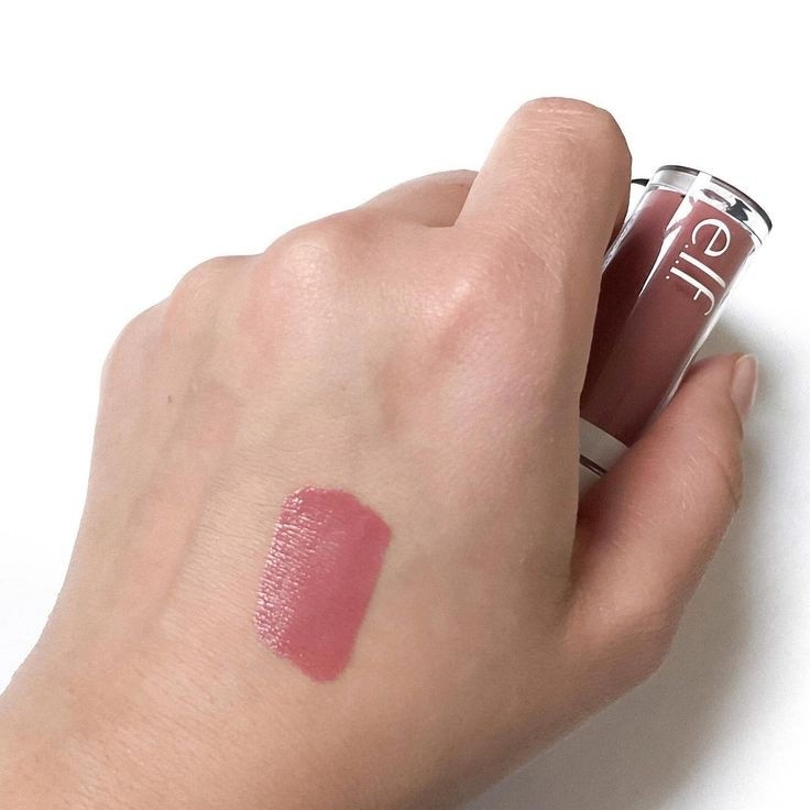The prettiest everyday mauve😍 e.l.f. Camo Liquid Blush in Suave Mauve gives that perfect flushed look with SO much pigment, a little goes a long way! Affordable makeup win🫶🏼

#LTKBeauty #LTKgrwm #LTKselfcare