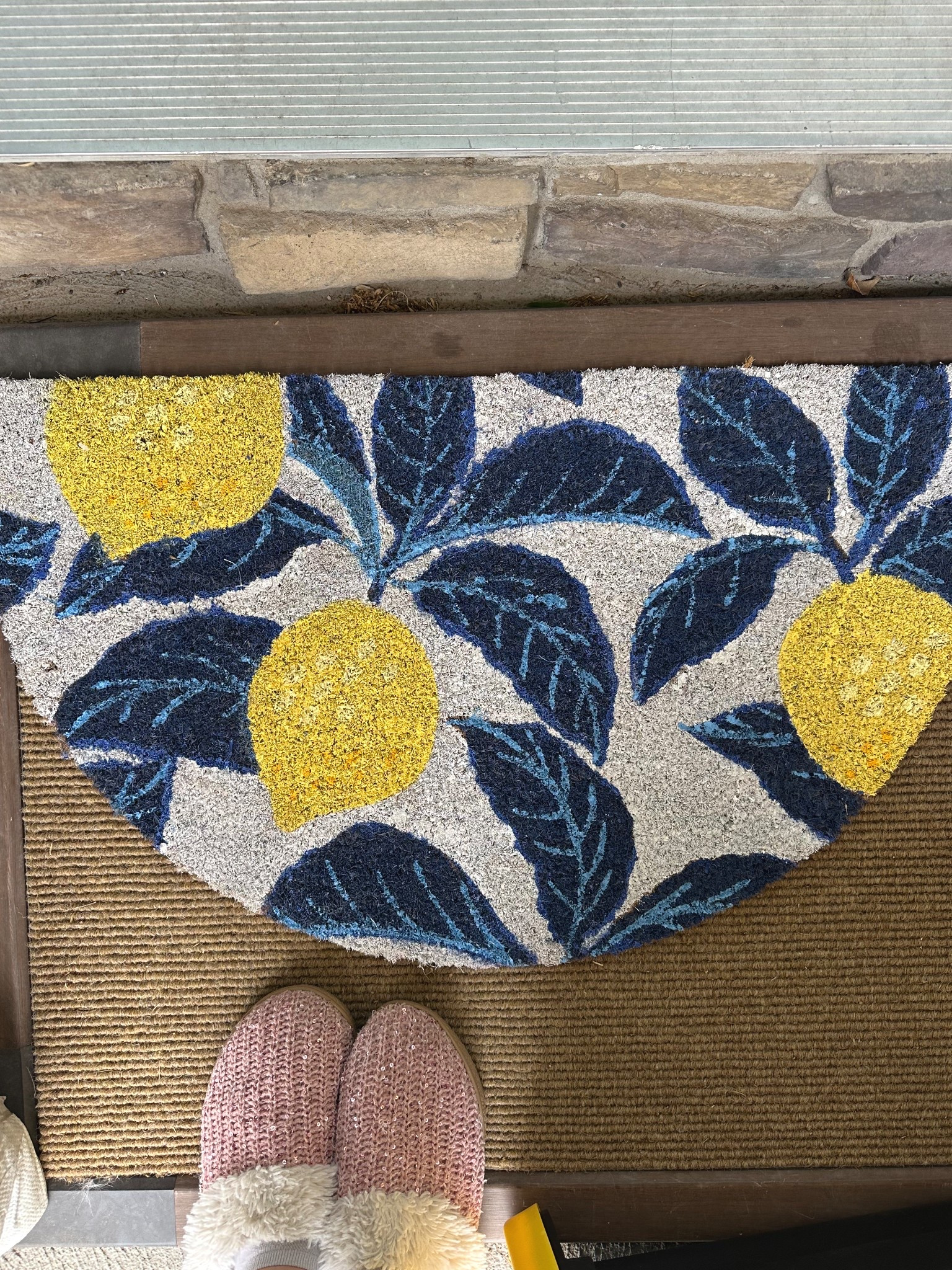 You must have these Lemon rug for spring!! And it’s only $10!!!!! There is also an adorable orange print too!


#LTKHome #LTKStyleTip #LTKSaleAlert