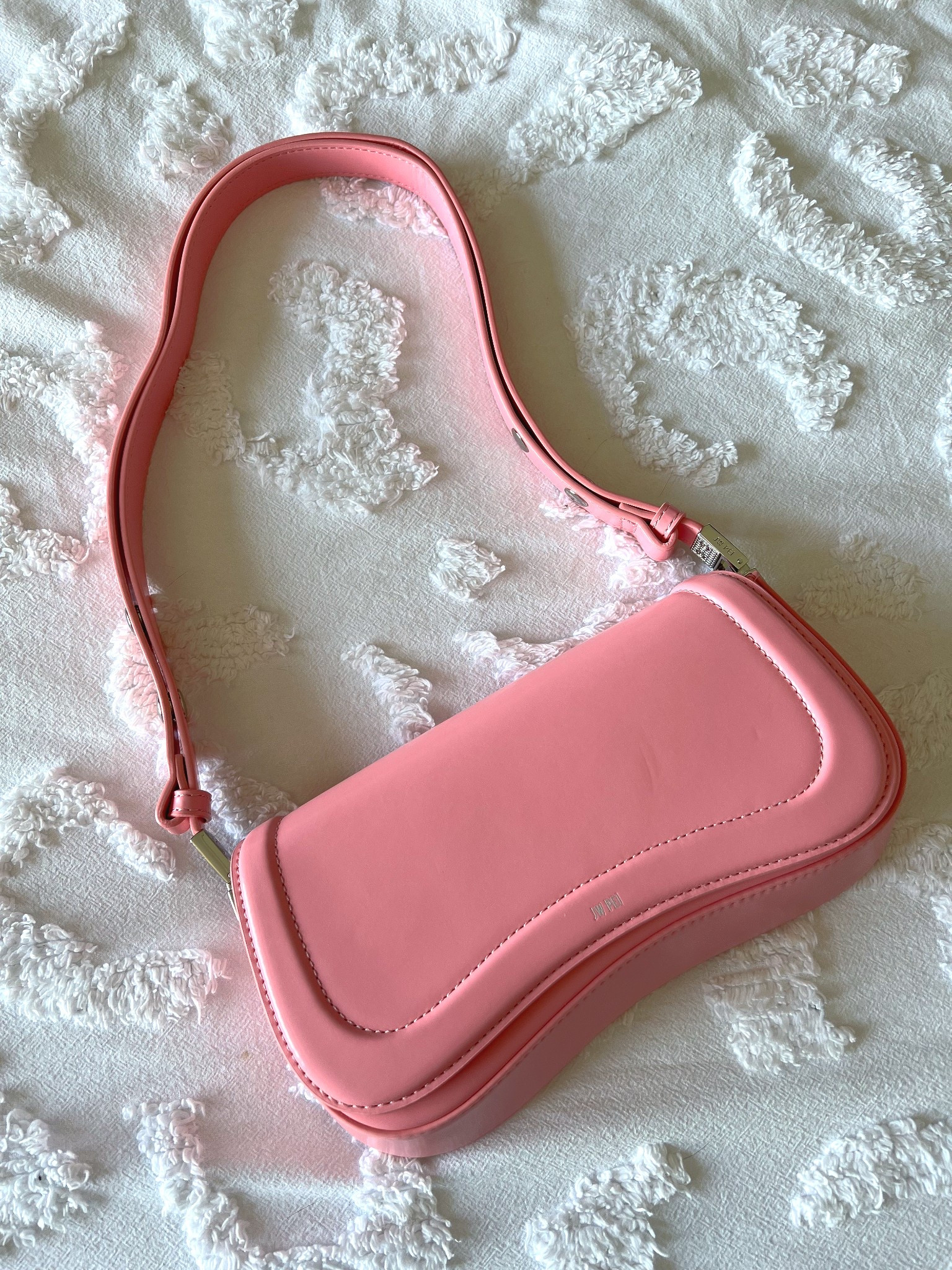 New spring bag 💕

#LTKStyleTip #LTKSeasonal #LTKItBag