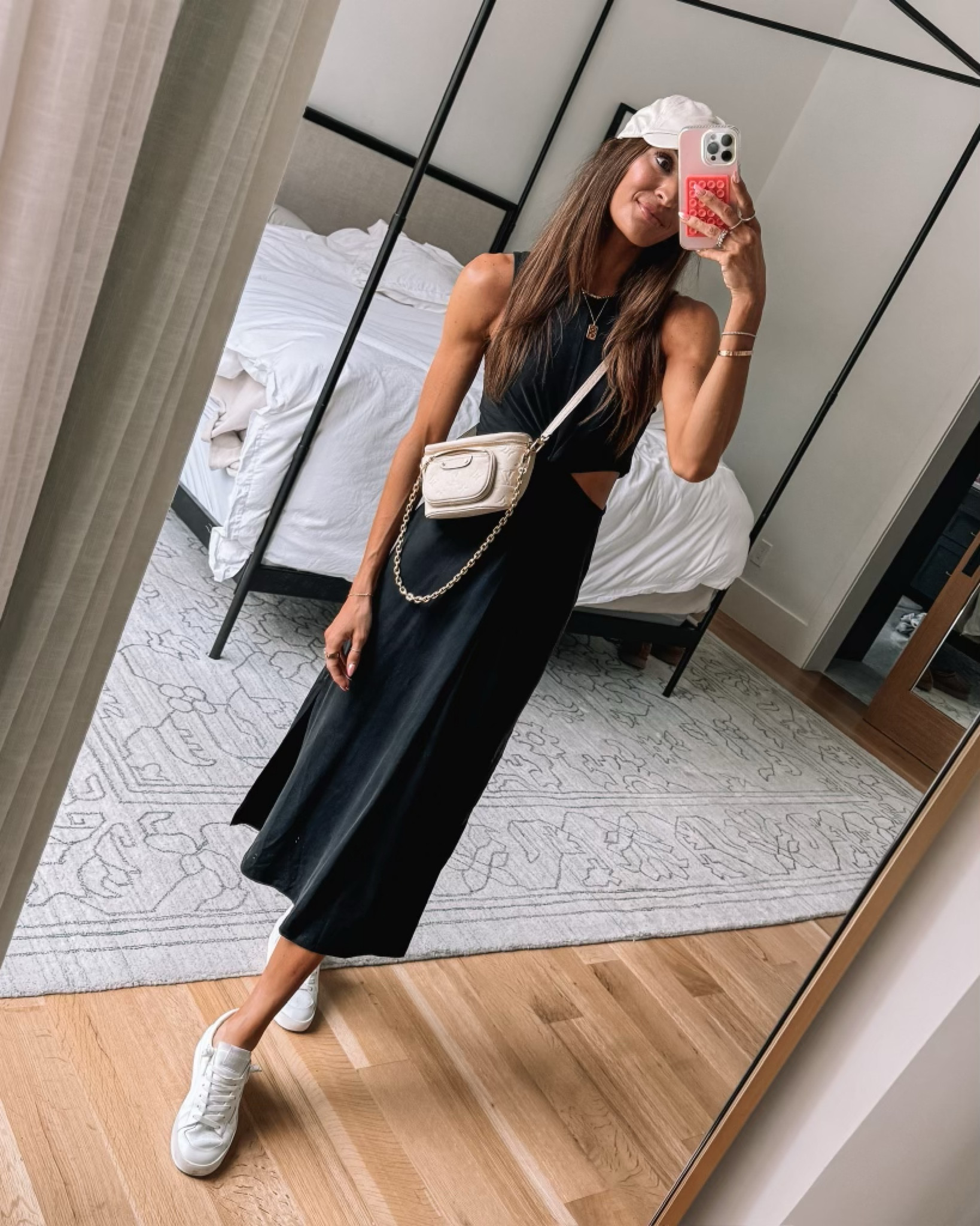 in love with this beyond yoga dress! comfy, practical + perfect for everyday mom life! 🖤