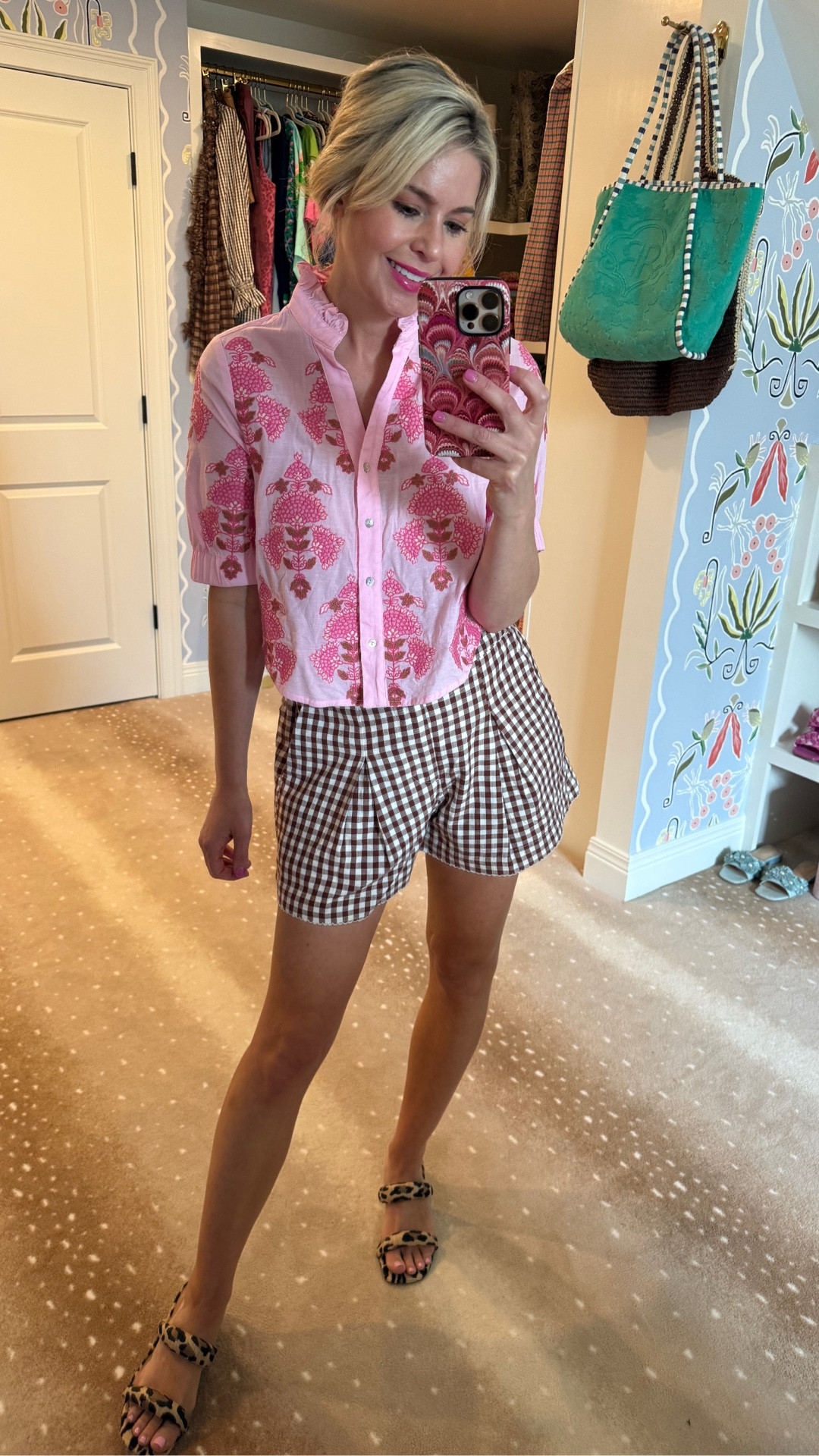 Add these shorts to your cart 🤎🤎🤎

They are the perfect length, scalloped edges, and pleated so easy to dress them up!

 leopard 🐆 heels 

#LTKdayinmylife #LTKSeasonal #LTKootd