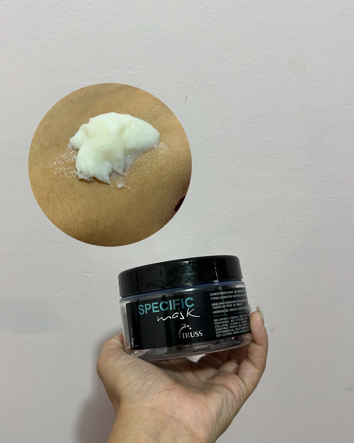 Com essa máscara potente de hidratação meu cabelo ficou incrivelmente selado e macio, além do cheiro espetacular.

Se eu cabelo está ressecado, com frizz e opaco essa máscara é pra você 

#truss #oboticario #ltkbrasil 