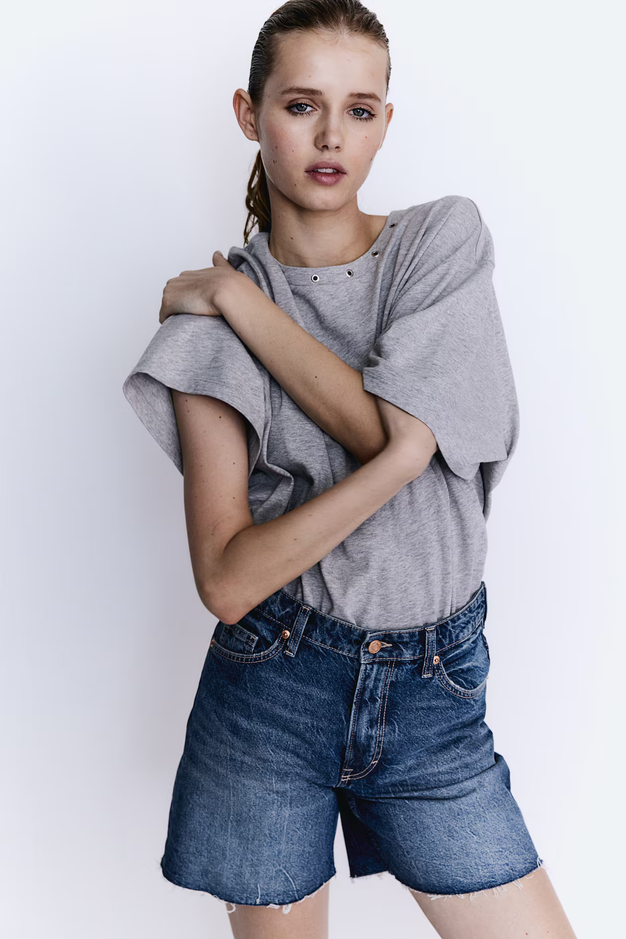Bermuda High Denim shorts - Denim blue - Ladies | H&M GB | H&M (UK, MY, IN, SG, PH, TW, HK)