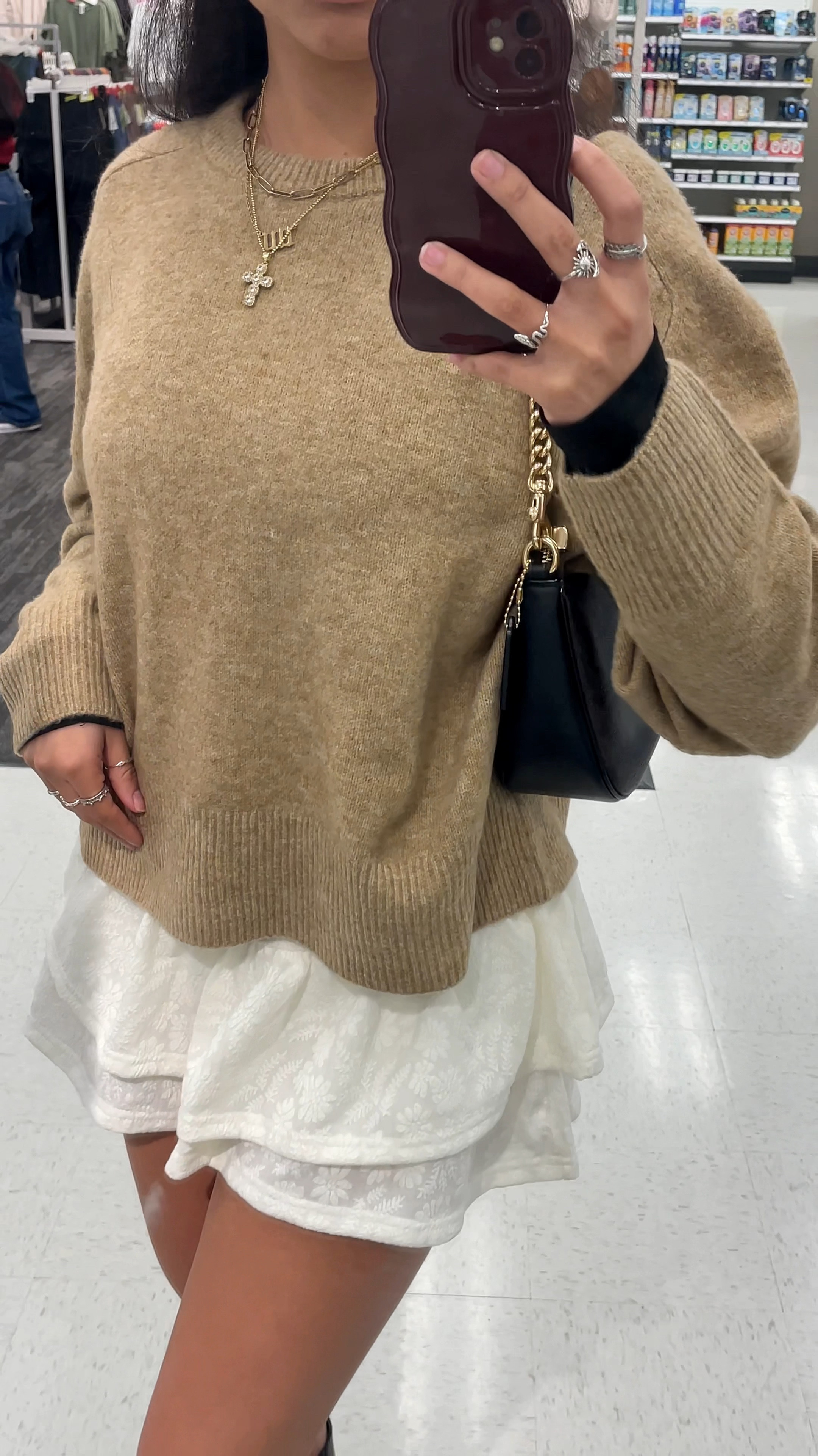 $25 target sweater, perfect for fall!!🐻🌟

#LTKHoliday #LTKSeasonal #LTKStyleTip