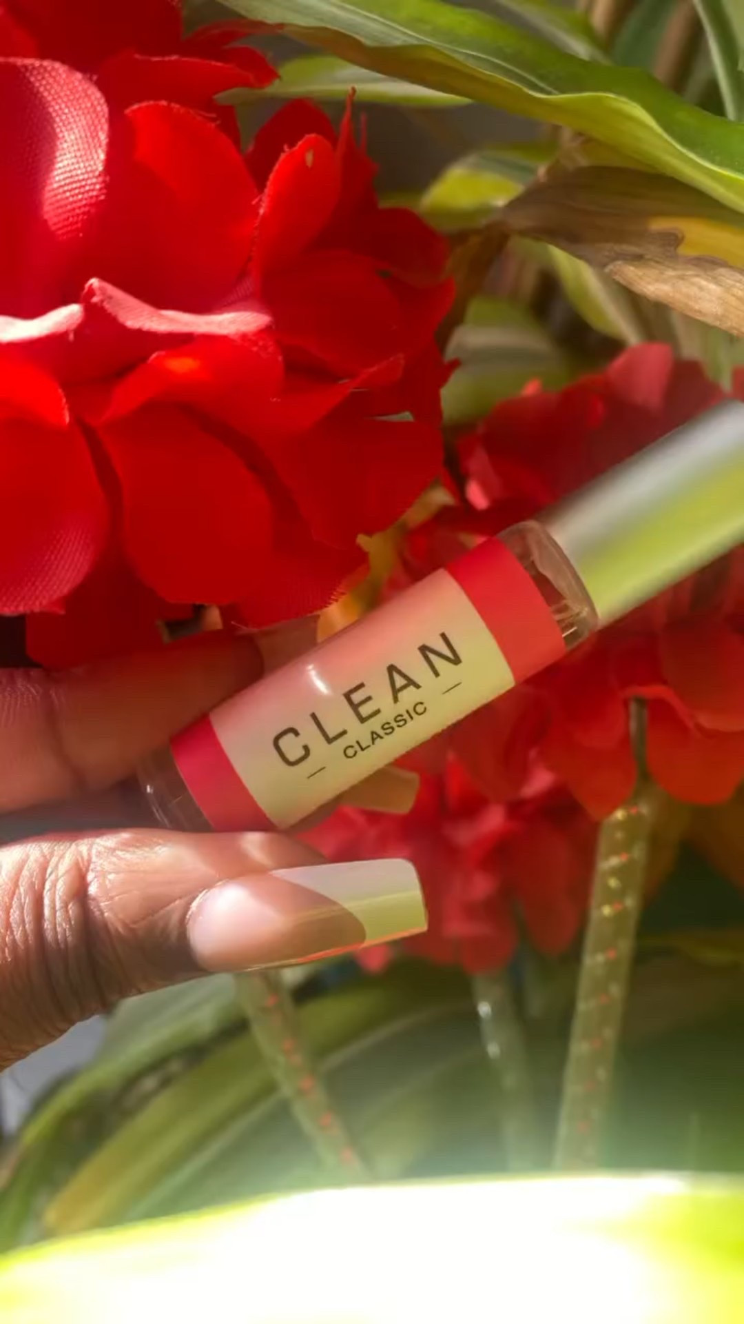 Clean Classic Strawberry Fields Complimentary from Clean Classic Perfume 

VIBE: Dewy & Delicious

CLEAN CLASSIC Strawberry Fields is a bright gourmand fragrance inspired by fresh strawberries. It is literally the perfect fragrance for the summer.

go ahead and get your perfect summer fragrance at your local Ulta beauty 

@cleanclassicperfume & @Ulta

#fragrance #perfume #fragrancelover #cleanperfume