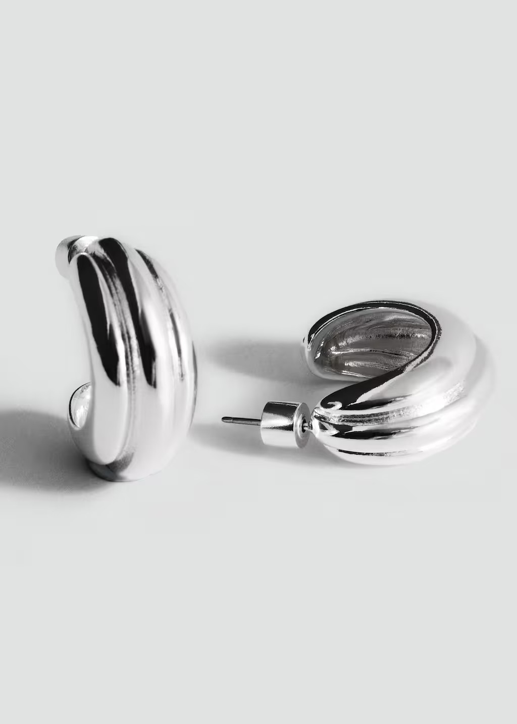Embossed hoop earrings silver - Woman - One size - MANGO | MANGO (UK)