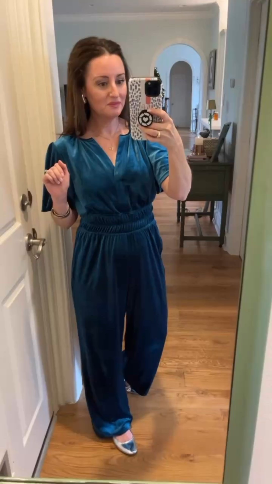 Holiday outfitt

#LTKmomlife #LTKootd #LTKHoliday