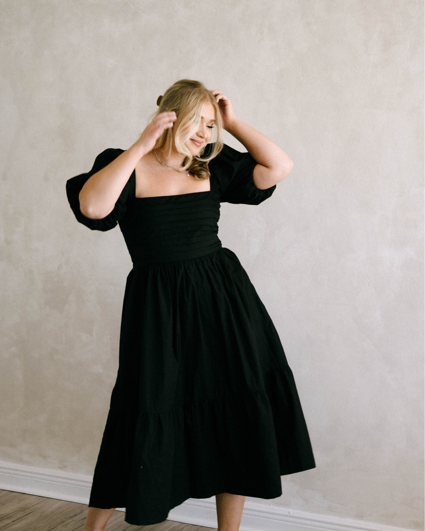 Midi puff sleeve dress ON SALE #abercrombie #momstyle #mididress #midsizefashion #sale

#LTKsalealert #LTKmidsize #LTKstyletip