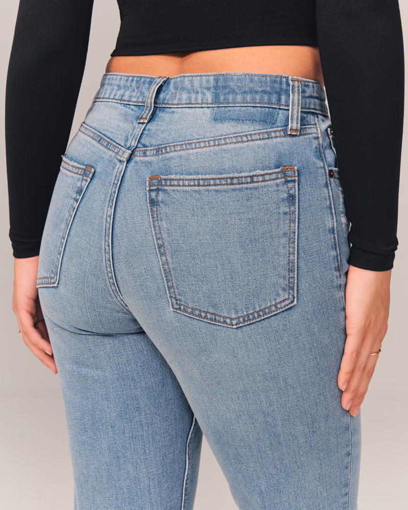 Curve Love High Rise Mom Jean | Abercrombie & Fitch (US)