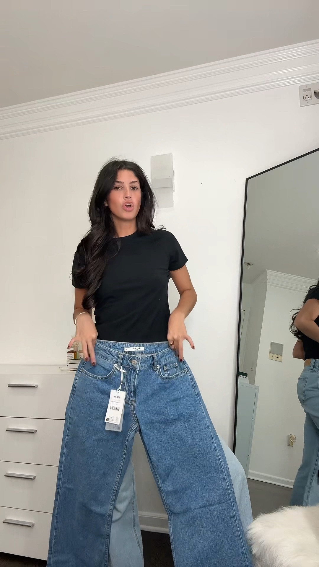 When you can’t decide between styles so you get both! 🤣💫🤍🍂

Here are links to the products since NAKD isn’t on LTK!!!

Jeans: https://www.na-kd.com/en/products/super-low-waist-y2k-jeans-blue-1018-008235-0003

First Dress: https://www.na-kd.com/en/products/knitted-long-sleeve-maxi-dress-cream-1100-008618-0342

Second Dress: https://www.na-kd.com/en/products/deep-back-knitted-maxi-dress-cream-1100-009018-0021

Purse: https://www.na-kd.com/en/products/boxy-suede-shoulder-bag-brown-1100-010189-0017

#LTKCyberWeek #LTKSeasonal #LTKStyleTip