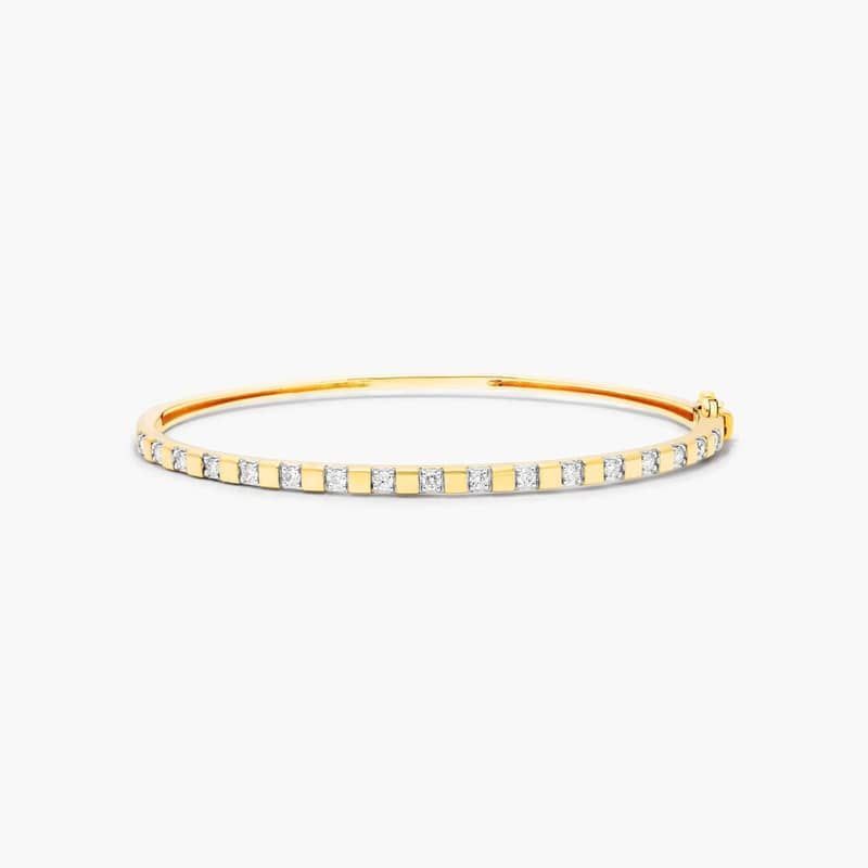 14K Yellow Gold Abyss Lab-Created Diamond Bangle Bracelet | JamesAllen