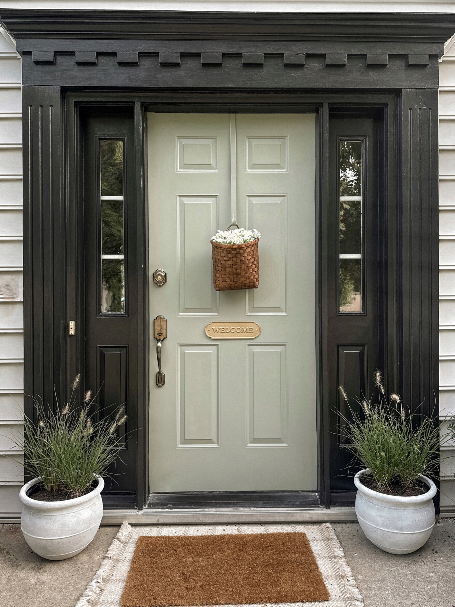 Our front door🔑🖤 

#LTKSeasonal #LTKhome #LTKfamily