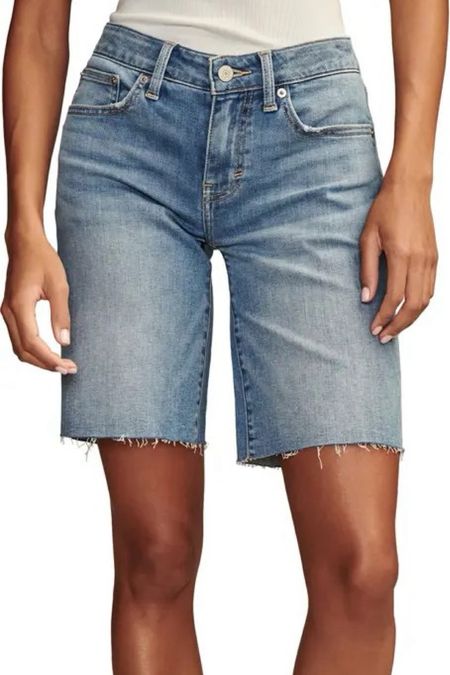 Bermuda shorts that are actually flattering! 

#LTKfindsunder100 #LTKstyletip #LTKSeasonal