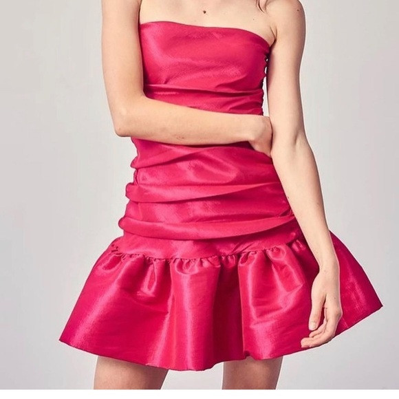 DO+BE Fuchsia Strapless cocktail dress | Poshmark