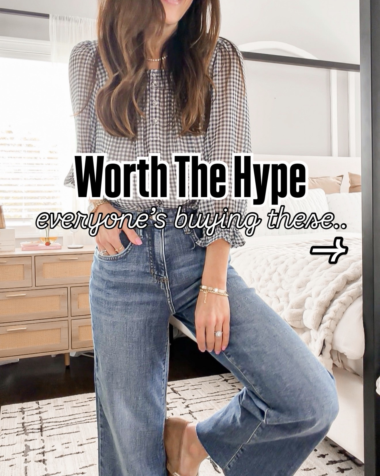A little roundup of pieces that are actually worth the hype 💯

💌type “STAPLES” and I’ll send you the links 

From the viral wide leg jeans to the olive barrel pair, the chunky sweater tees, the restocked loafers, and the denim that somehow feels like sweatpants 👌🏻

If you’ve been looking for some really good spring staples… this is a good place to start ⭐️

🔗

#LTKmomlife #LTKOver40 #LTKSeasonal